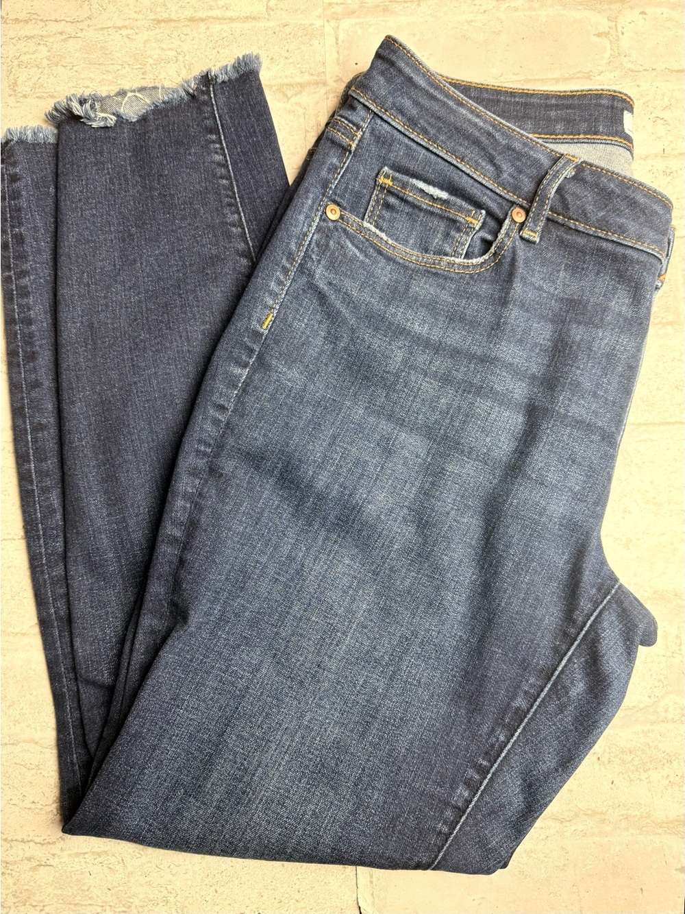 Loft Raw Hem Distressed Ankle Jeans Blue EUC 8 😍
